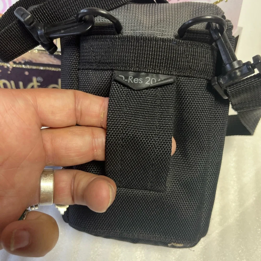 Lowepro Camera Bags Adjustable crossbody strap